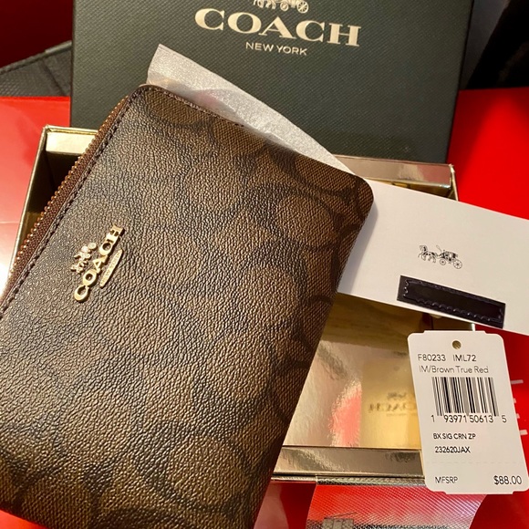 Coach wristlet - Picture 3 of 3